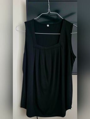 Black Sleeveless Pleat-Front Women's Top  Never Worn